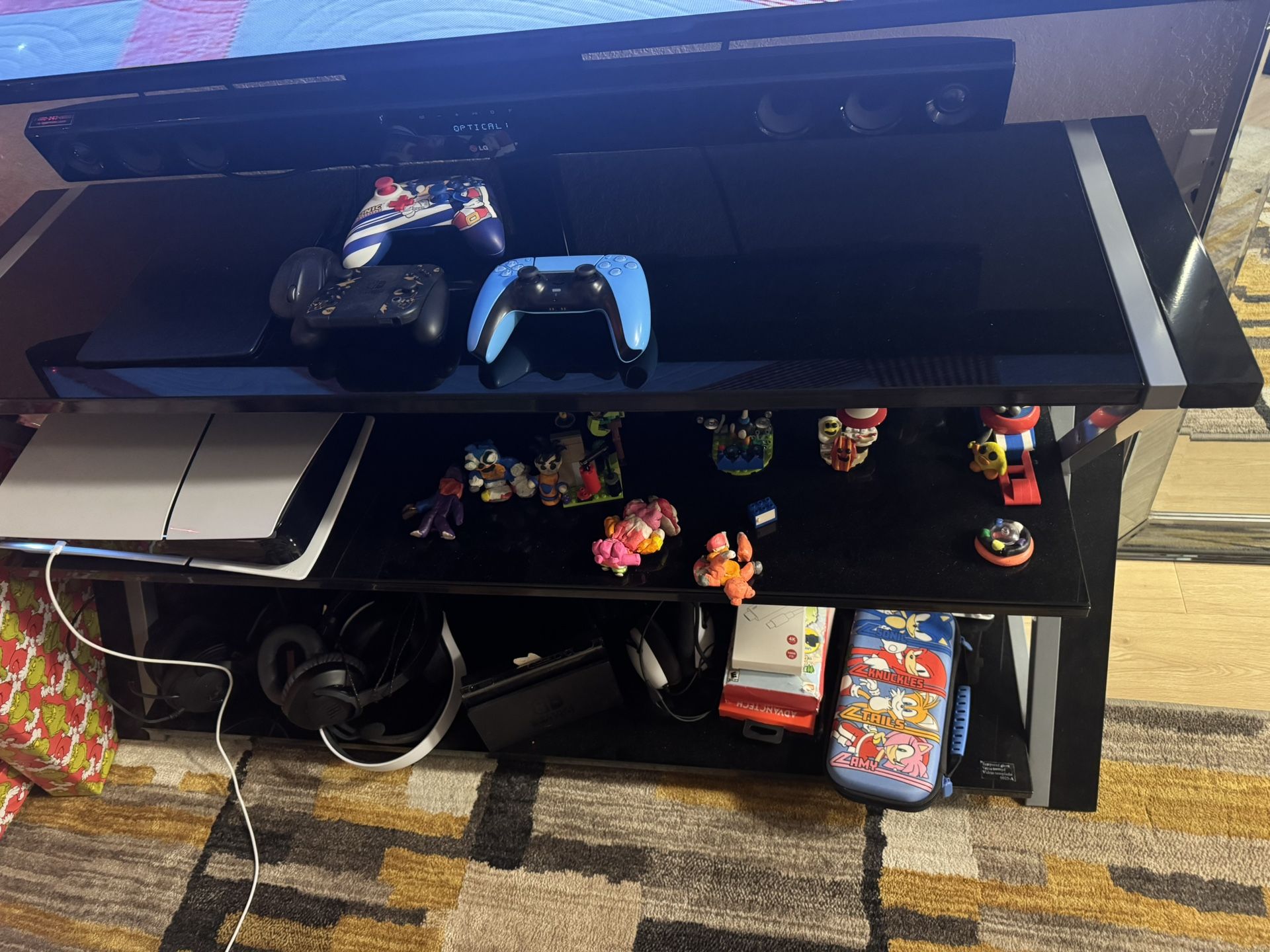 TV Stand With Built In Mount 