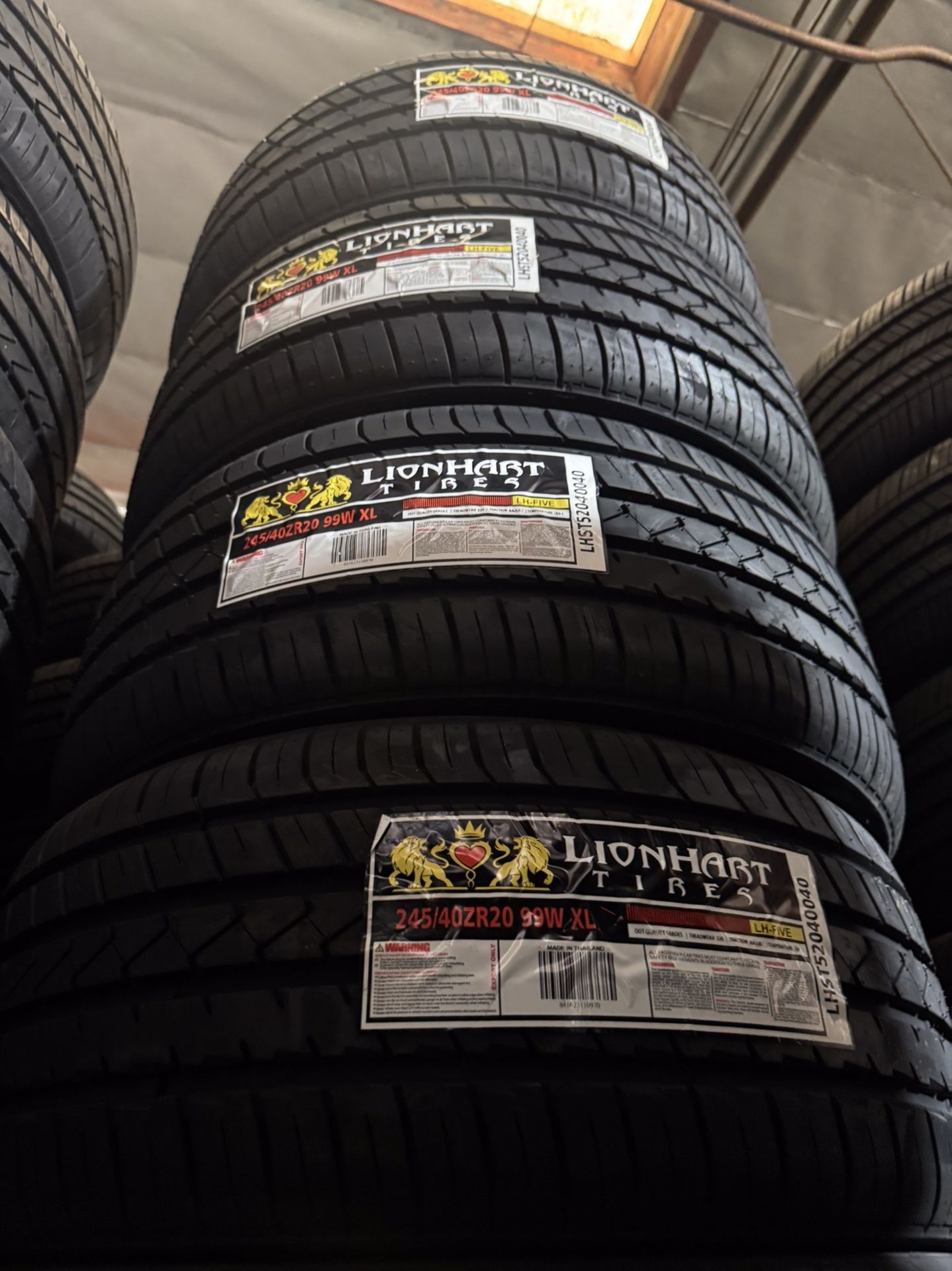 245/40 r20 Lionhart