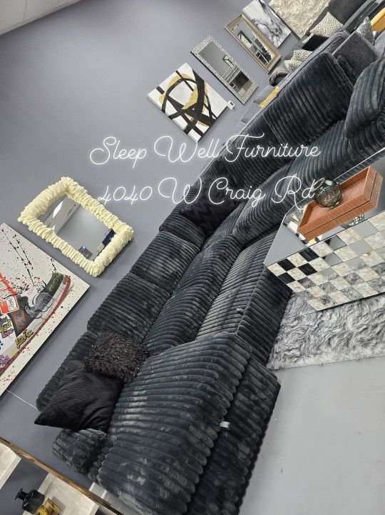 ✨️ Sectional Sleeper Sofa ✨️ Furniture Queen Bedrooms, Dining Avail
