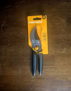 Fiskars pruner