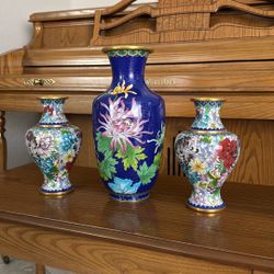 3 Vintage Chinese Vases floral elegance of these Cloisonné Vases exquisite pieces feature a colorful botanical motif, bringing vibrant be