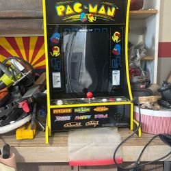 Pac-Man Arcade 1Up 