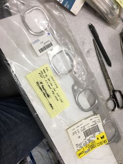 Exhaust Manifold Gasket one side works for left or right GM 7.4 engine 96/00 6.2 engines 91/93 GM 12550276