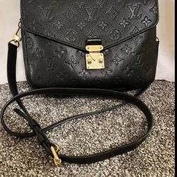 Louis Vuitton Pochette Métis