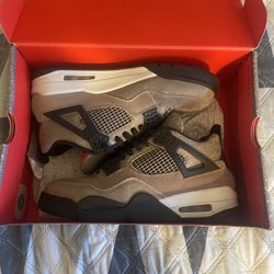 Jordan 4s Travis Scott