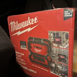 Milwaukee Power Station Brand New In Box