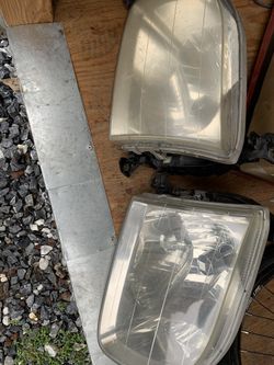 Toyota oem sequoia tundra headlights