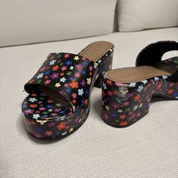 WOMEN HEELS 7$