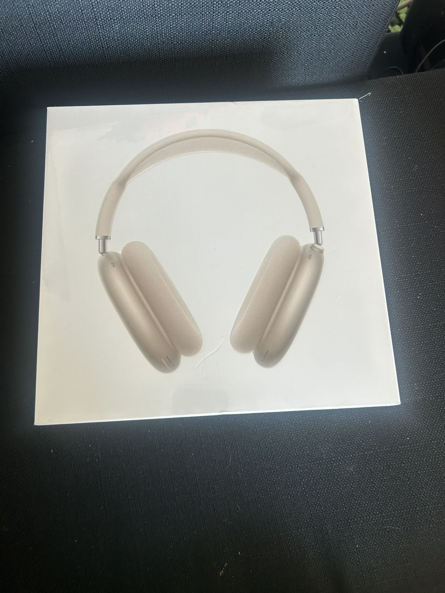 AirPod Max Starlight