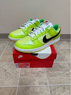 Nike Dunk Low SE Volt size 11.5 New