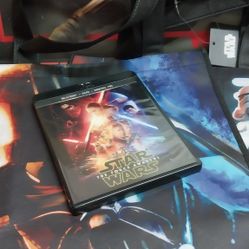 One DVD Star Wars, Two Tote Bags, And Nine Table Mats