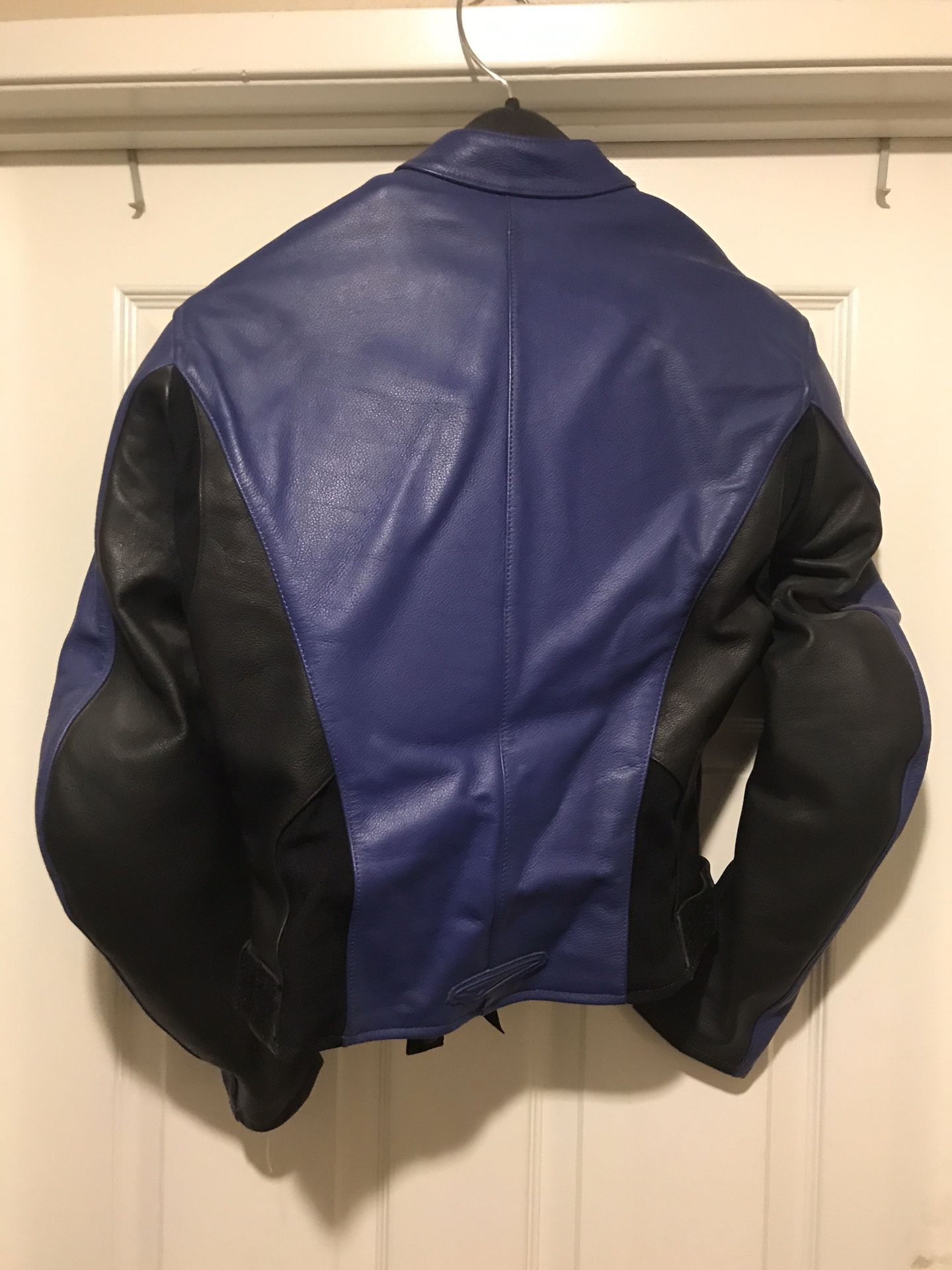 Teknic leather motorcycle jacket - sz 6 or 34 small