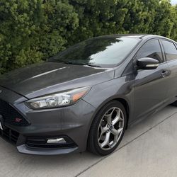 2018 Ford Focus ST