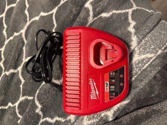 Milwaukee M12 Battery Charger