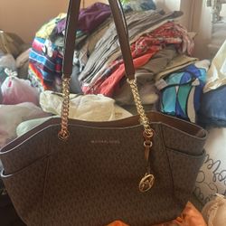 Michale Kors Hand Bag 