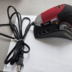 SKIL IX02 HANDHELD SCREW DRIVER