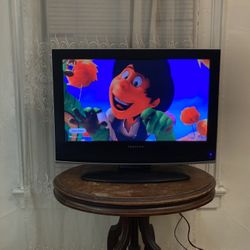 ProScan 26” HDMI LCD TV w/ Built In DVD Player #26LB30QD