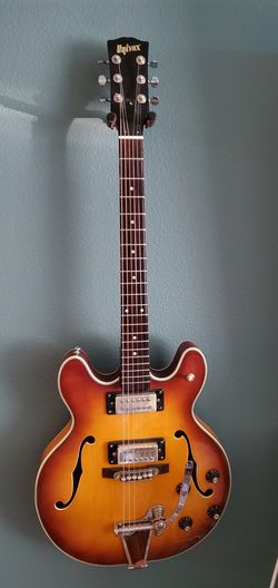 Univox Guitar 335 Coily