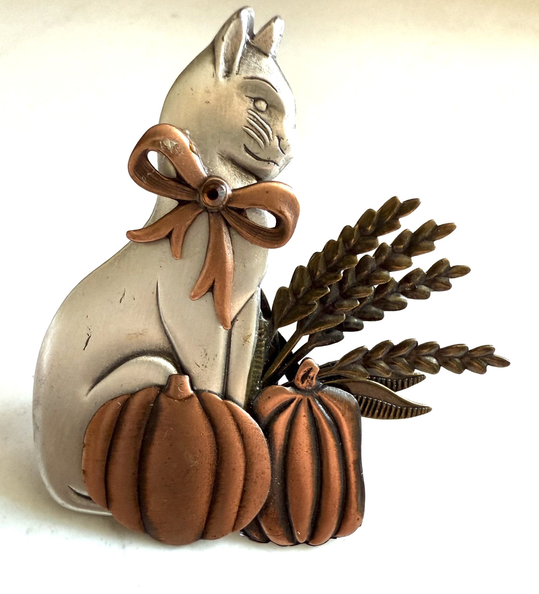 Vintage Silver Tone Cat Bow & Gem Copper Pumpkin Brooch Pin Jewelry - does show some wear