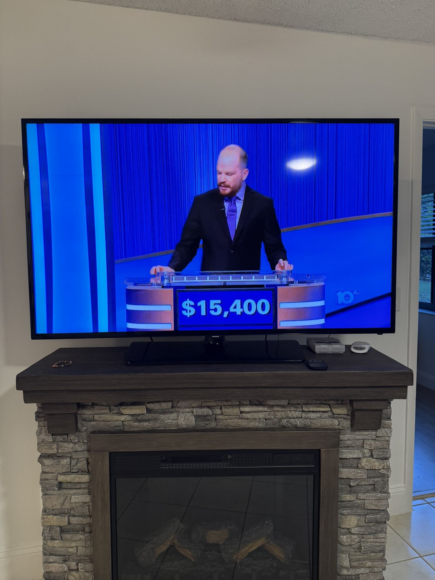 60” Samsung Smart TV