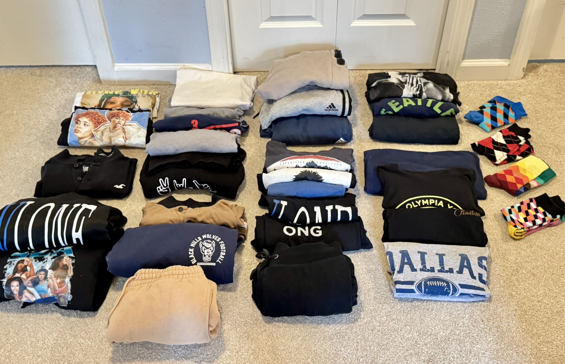 Lot Of Teen/Mens Clothing Size Medium