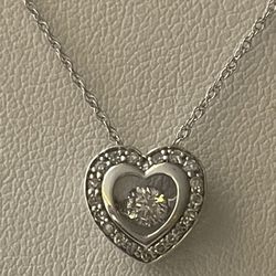 10k White Gold ~1/4CTW Diamond (~1/6c Center) Heart Pendant Necklace 18"