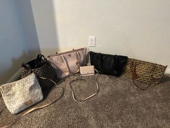 Michael kors purse lot ! $400 for all r $80 each ! Fort Worth 76107