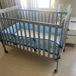 Baby Crib With Wheels And Mattress