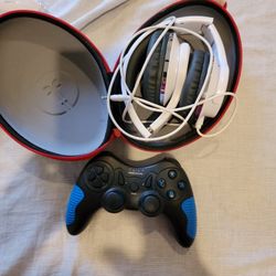 Nintendo Switch  Charger And Head Phones