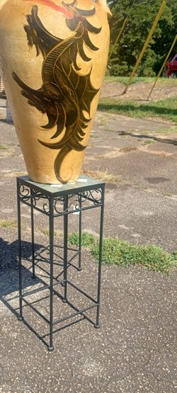 New 3ft dragon inspired floor vase heavy duty must pickup at our shop