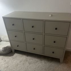 Dresser for Sale – Great Condition