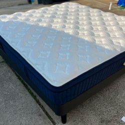 Adjustable Base, Queen, Like New, Perfect Condition