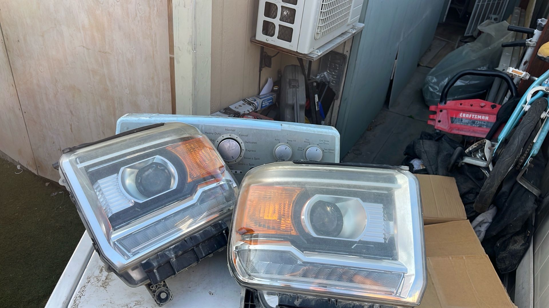 Head Lights for 2016, 2020 GMC Sierra HD