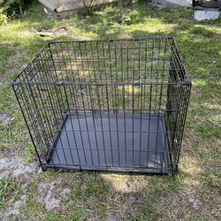 Dog Crate 30”1/2W X 21” X 23”H Good Condition $30 Firm On Price