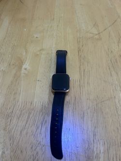 Apple Watch Series 4 - 40mm Rose Gold Aluminum (GPS+ Cell)