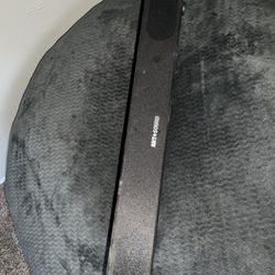 Speaker Plugs Into Tv Or Other Things 