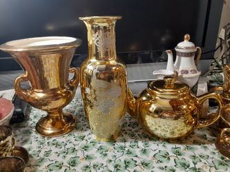 3 Very Beautiful Looking GOLD Vase TEA pot And other Vase