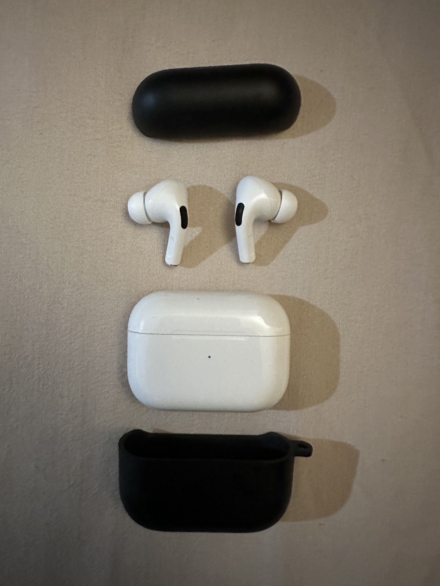 Airpods Pro New Rarely Used for Sale in Romeoville, IL OfferUp