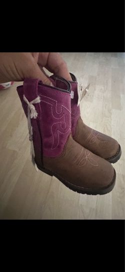 Shyanne boots babies size 4