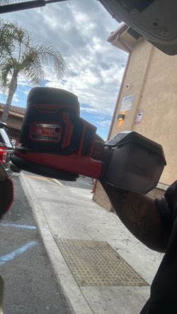 Milwaukee random orbit sander