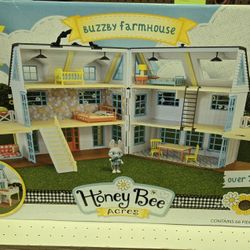 Honey Bee Acres Buzzby Farmhouse - 25 Piece