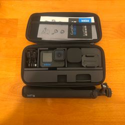 🔥 GoPro Hero 10 Black Bundle – Genuine GoPro Accessories Included