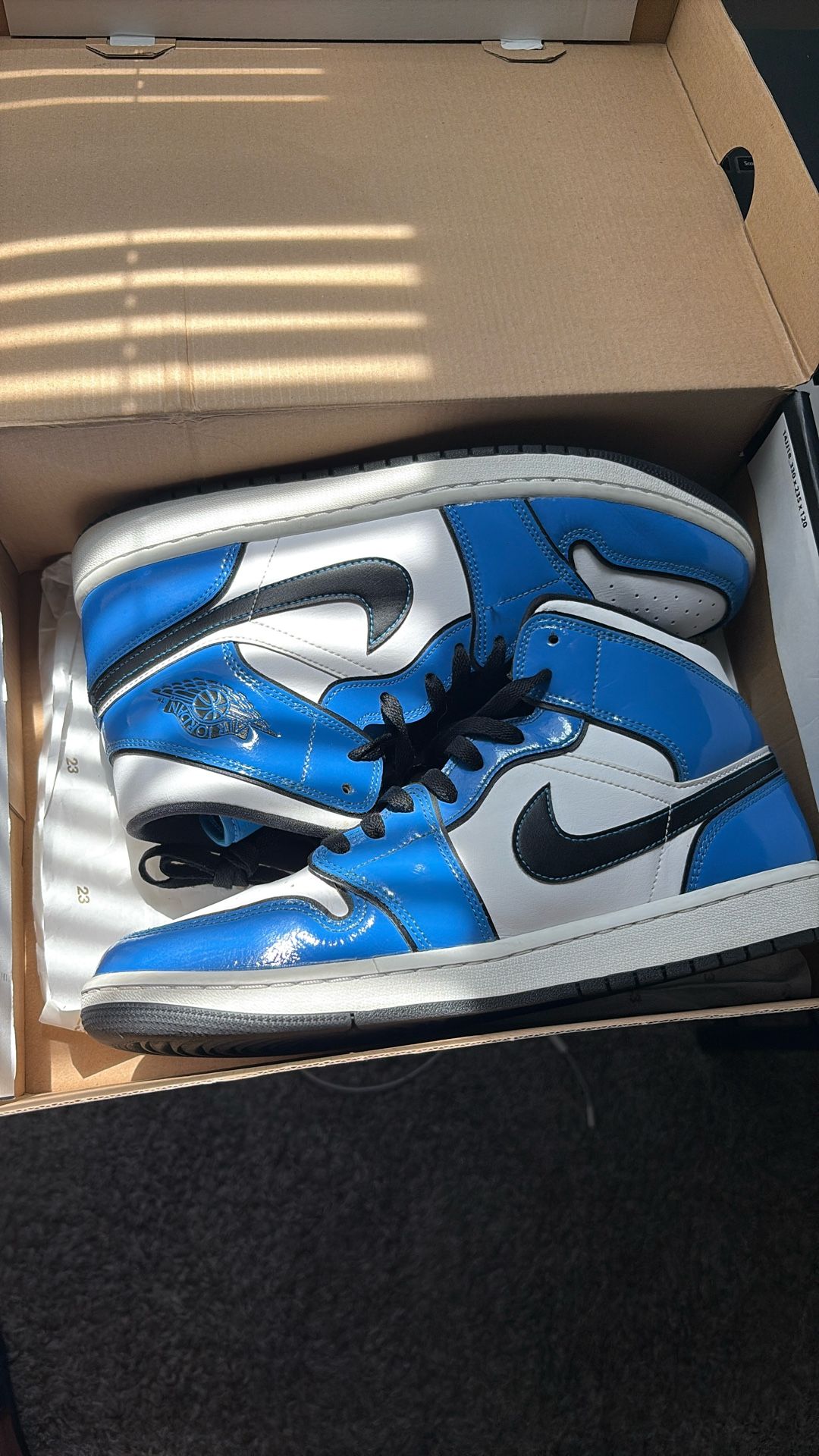 Jordan 1 Signal Blue OG All Ds Lightly Worn