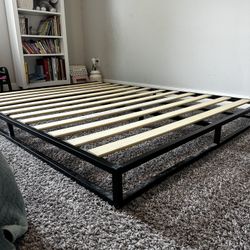 Queen metal Bed Frame 