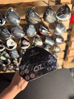 Lab golf putter