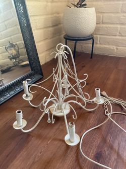 Ballin Chandelier