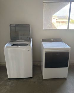 Washer and gas dryer set