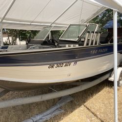 19’ Smoker Craft