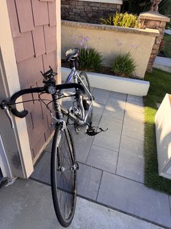 Trek 1000 58cm Road Bke