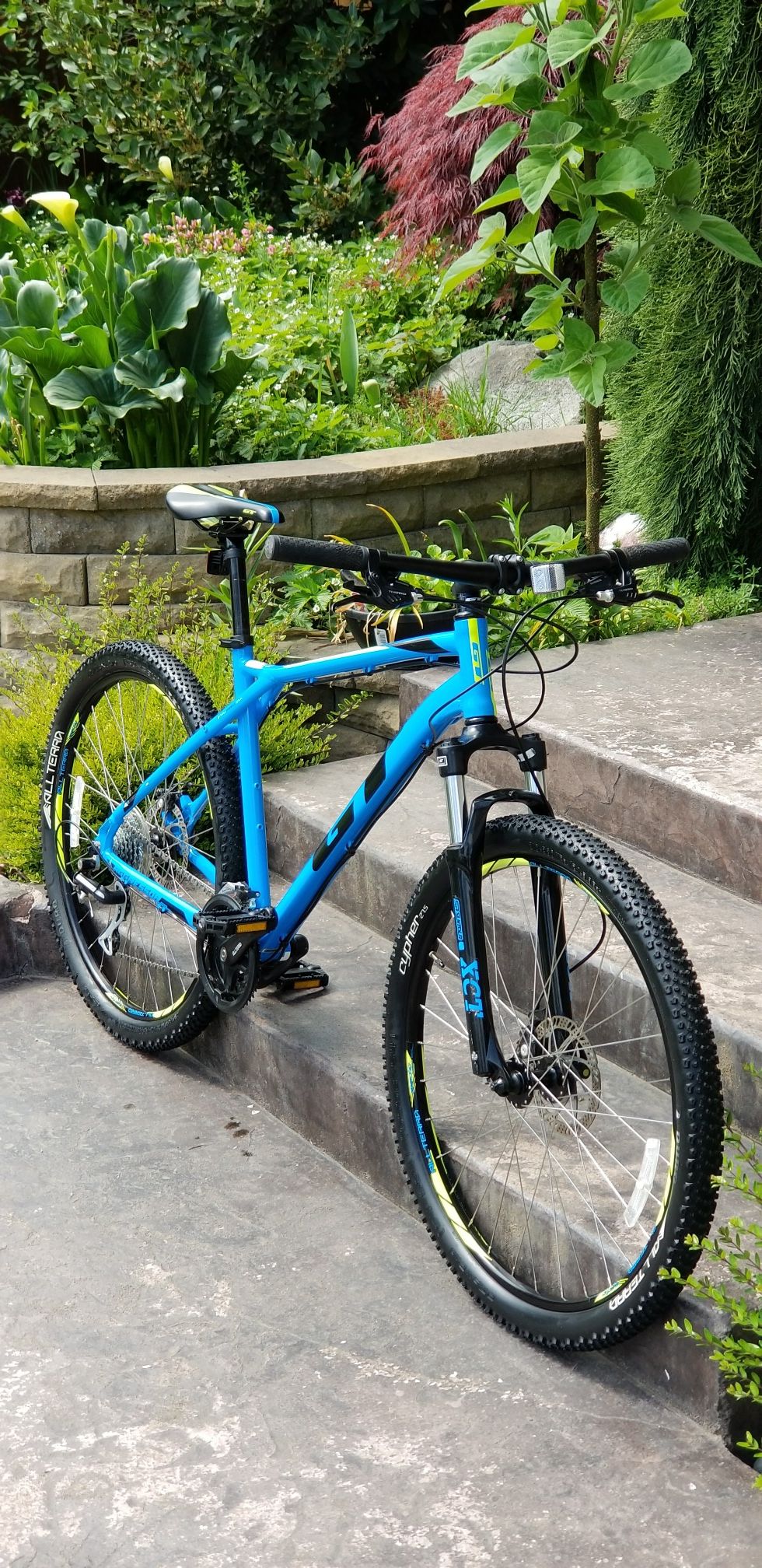 2017 GT Aggressor Pro Mountain Bike